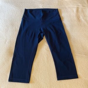 Lululemon 17” High Rise Crop